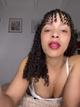 Yasmin777_ – Live XXX-chat