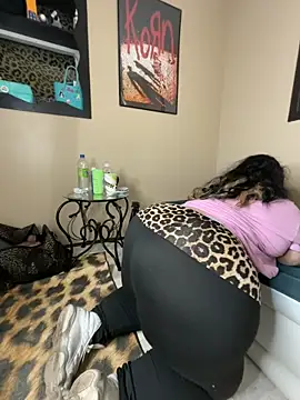 Tillymarie: онлайн-секс-чат