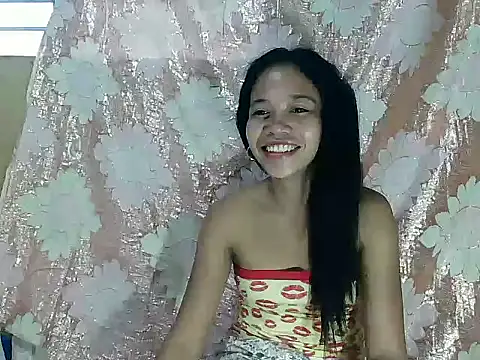 PinaySkinnyGirl live XXX chat