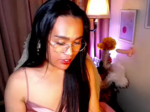 urmidnightcravingsxx webkamerás műsora