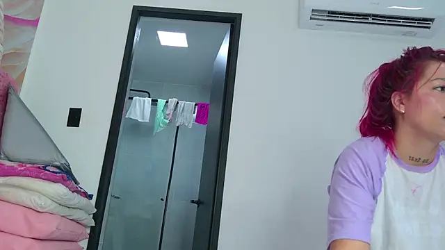 Chat +18 de celeste_sea ao vivo