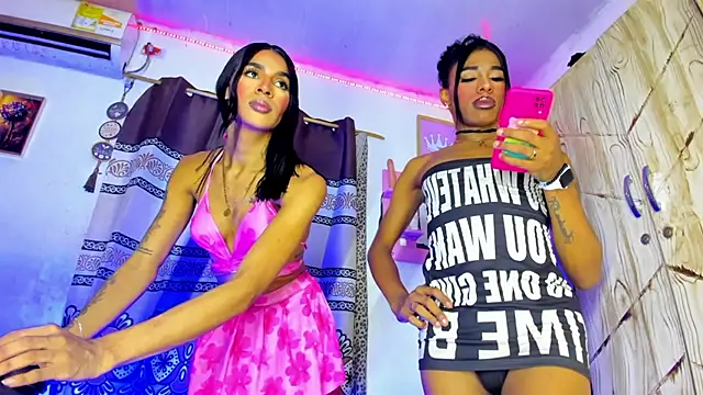 goddesses_of_desirec Show Webcam