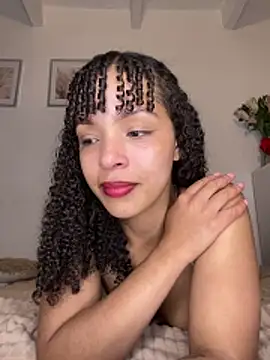 دردشة Yasmin777_ الجنسية المباشرة