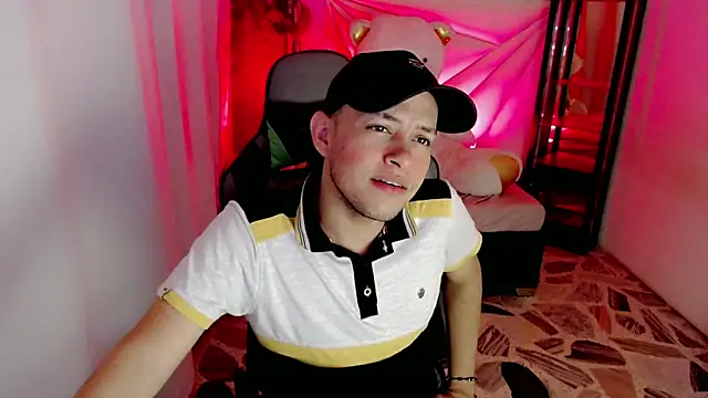 Top_and_bottom Pertunjukan Webcam