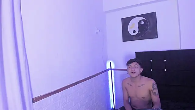 Show modela BabyTiago na web-kameri