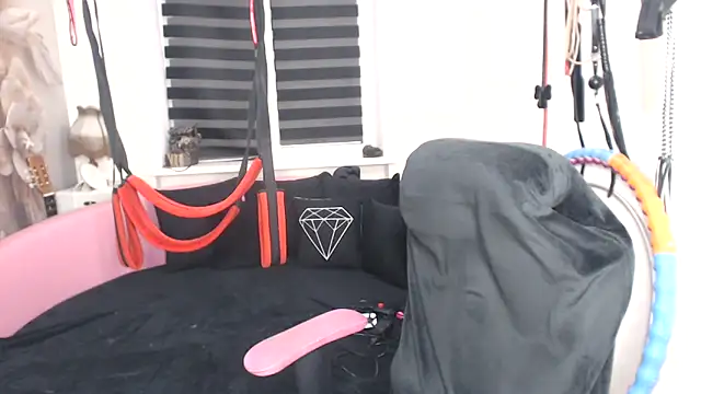 Živý XXX chat MISSwithDOLLS