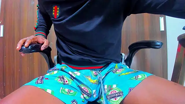 Chat XXX en directo de Dreamastercum_