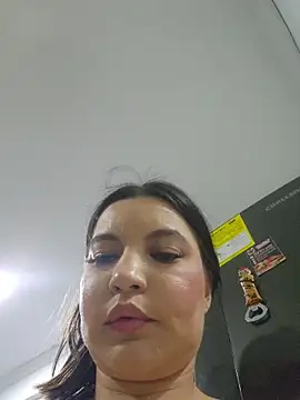 Pretty_Julieta – Naživo XXX chat