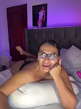 XXX chat uživo modela ema_zoe