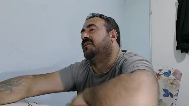 Chat XXX en directo de mio_jaks