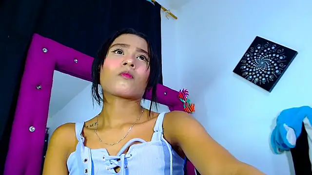 Jenng18's Live XXX Chat