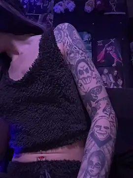 แชท XXX สดของ MissMidnightUK