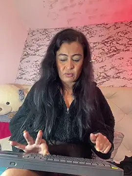 Czat XXX na żywo – Lili__taylor