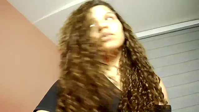 gatubelahot's Live XXX Chat