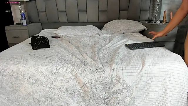 Andrewandlizzy live XXX chat