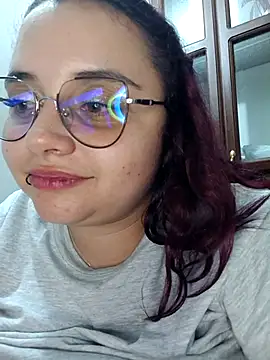 CURVY-HORNYn Live XXX chat