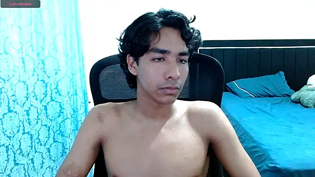 Webkamerová show Pedestal_diamant