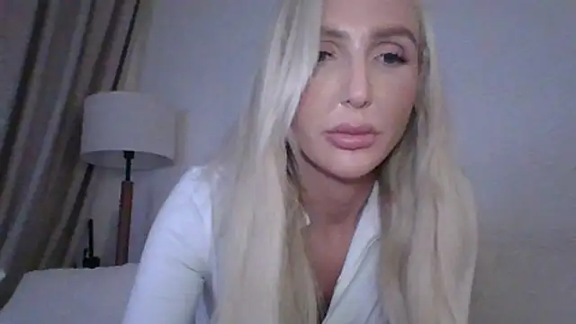 kinkykara25 Pertunjukan Webcam