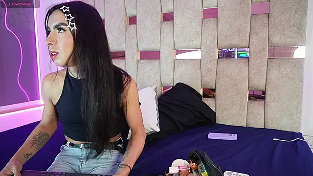 Show modela Fernanda_thail_ na web-kameri