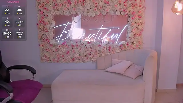 ArianaNova Adlı Modelin Canlı XXX Sohbeti