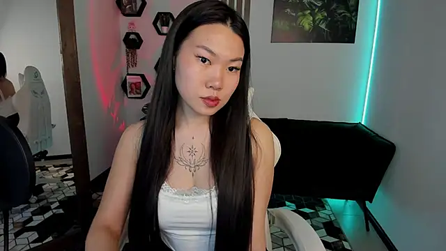 XXX chat uživo modela LunaPurrr