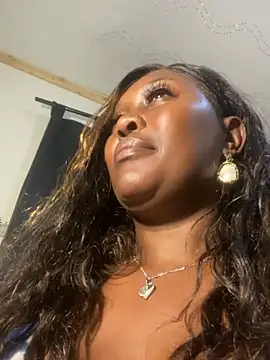 Cardiebae89 Chat XXX in diretta