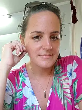 Chat XXX en directo de emiliemilf