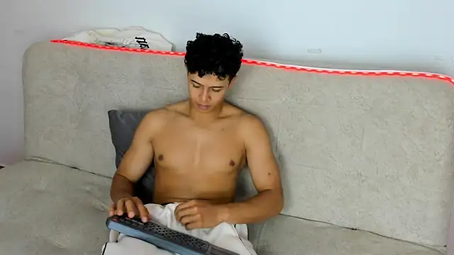 _Alex_ColtonのライブXXXチャット