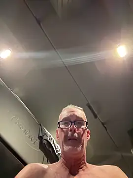 Pokazy przed kamerką – jennysass