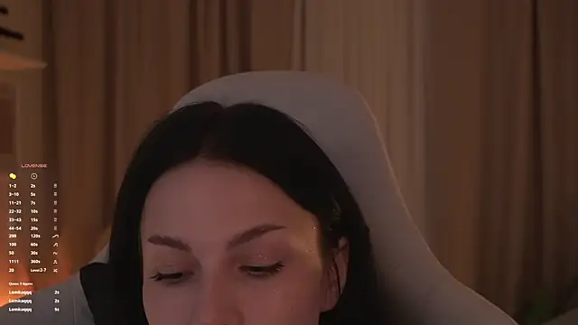 Chat +18 de Akaruiiii ao vivo