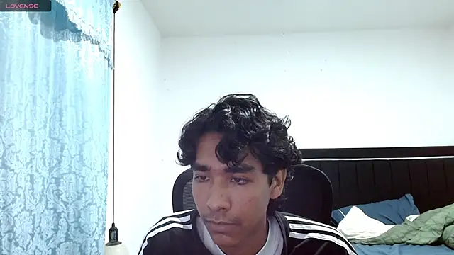 Pedestal_diamant's Webcam Show