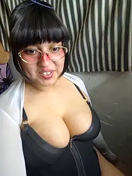 CherryDerry's Live XXX Chat