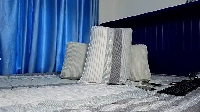 Joseph__Quinn: вебкам-шоу