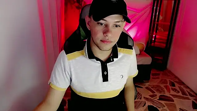 Top_and_bottom webcam show