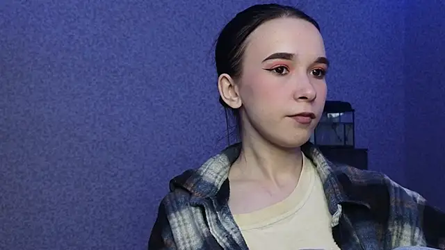 LilithStrangfor Adlı Modelin Canlı XXX Sohbeti