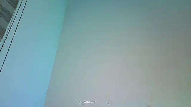Carolblonde Adlı Modelin Canlı XXX Sohbeti