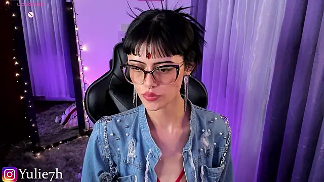 _Jessy_Moon_ Adlı Modelin Canlı XXX Sohbeti