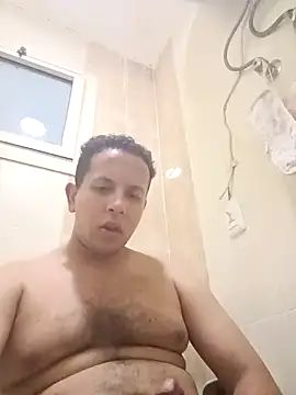 Albertofcille: διαδικτυακό σόου στην κάμερα