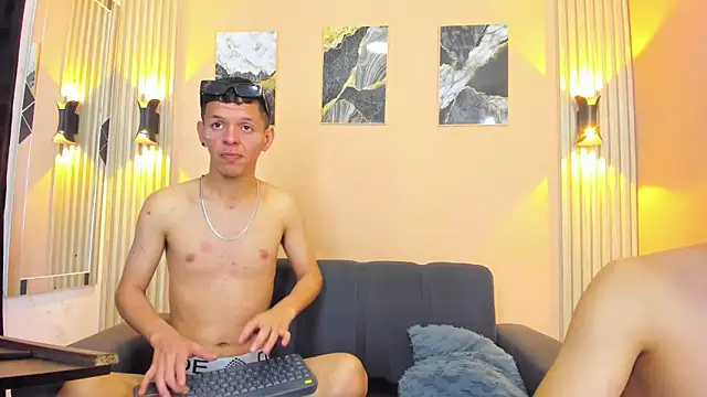 DesiresOfOlympus_ webkamerás műsora