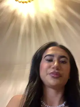 itsyourgirltee's Webcam Show