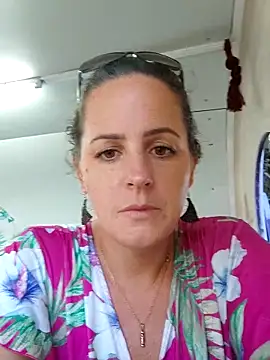 Chat XXX en directo de emiliemilf