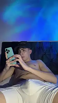 michaell_twinkk: вебкам-шоу