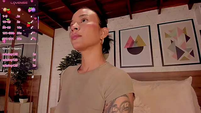 LunaRuso 现场XXX聊天