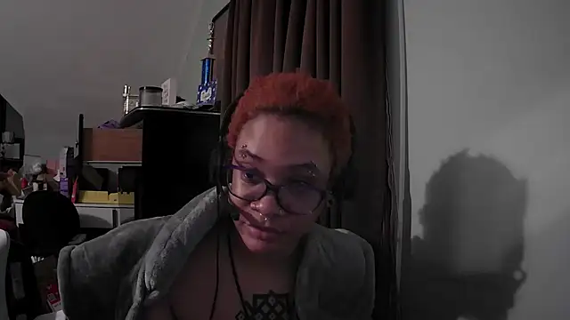 nickytheehawtie's Live XXX Chat