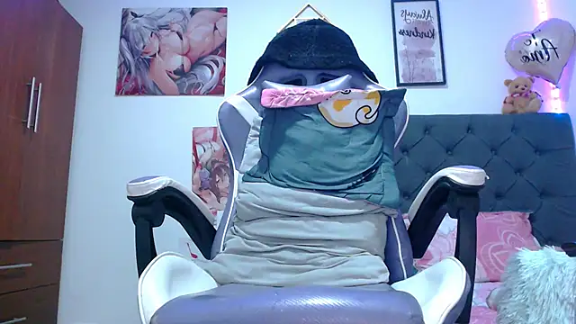 KENYEVANSのライブXXXチャット