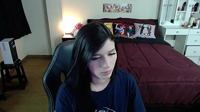 kittykat18x élő XXX-chatje