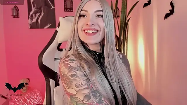 VelvetVampiree élő XXX-chatje
