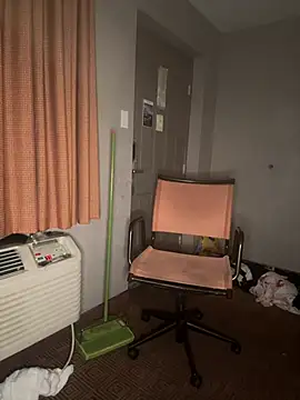 Stressreliever82 Live XXX Chat