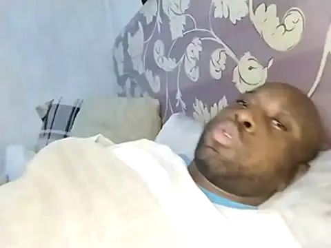 Show modela Stallion100 na web-kameri