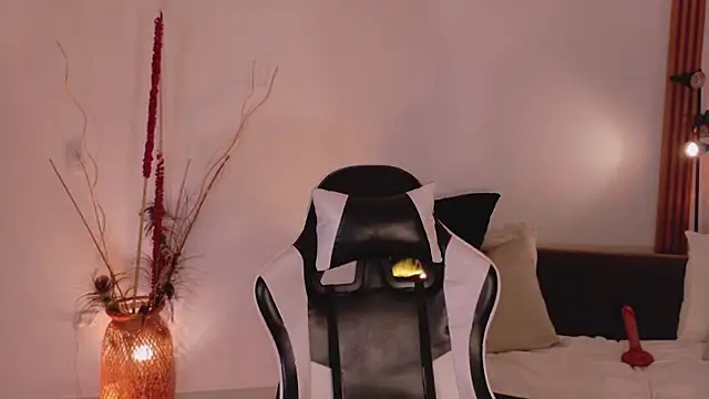 دردشة ChloeMoreti الجنسية المباشرة